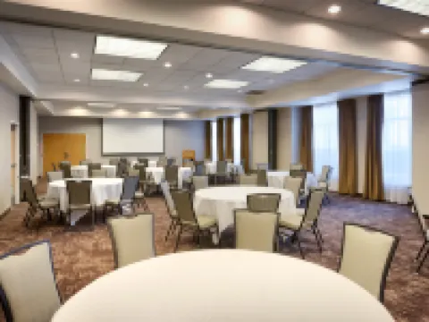 ハンプトン  イン & スイーツ オレム オレムのホテル