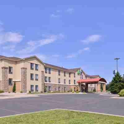 Holiday Inn Express & Suites TOPEKA WEST I-70 WANAMAKER by IHG Hotel Exterior