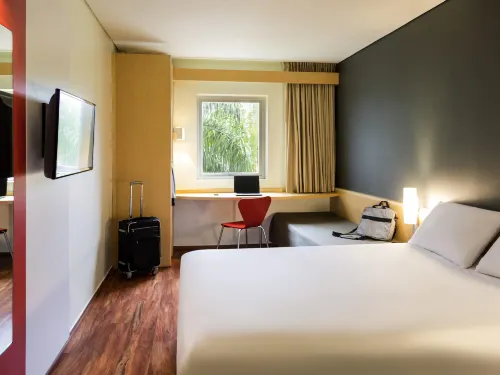 Ibis Monterrey Valle Избранное Photos