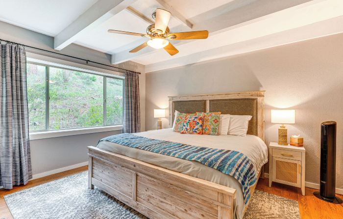 Estes Park Condo w/ Deck & Views ~ 3 Miles to Rmnp