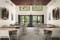 The Coachman Hotel - Parkplatz