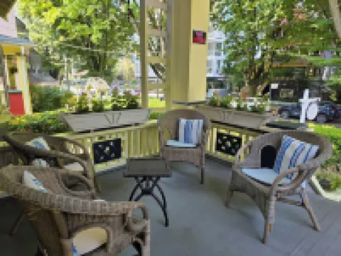 Cambie Lodge