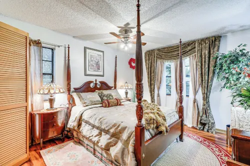 Tampa Area Home w/ Indoor Pool, Families Welcome!