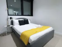 Bright & Modern 2BR Apt on Iconic Chapel Street