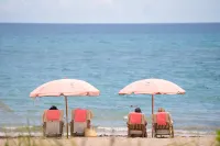 Palm House Hotel - Beach