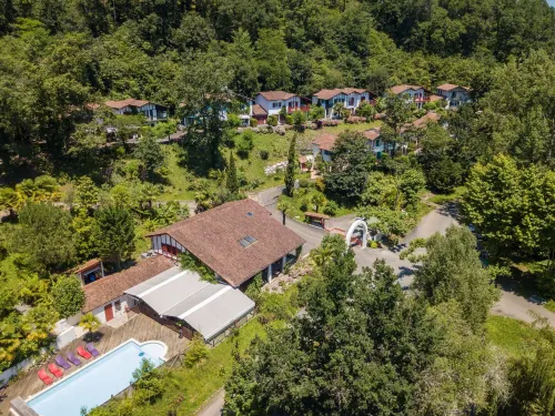 Les Collines Iduki Hotels in Macaye