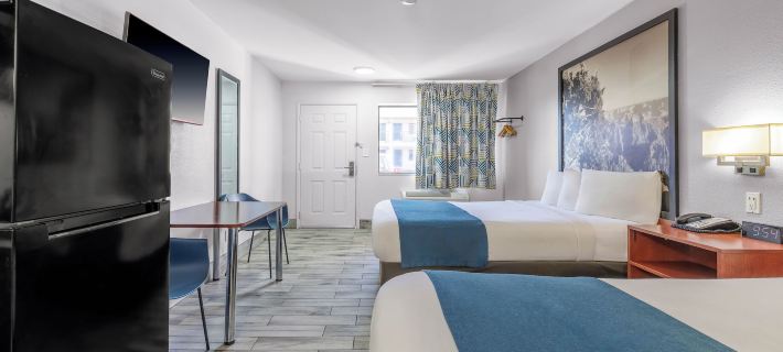 Days Inn & Suites by Wyndham Flagstaff Near University Hotels in Flagstaff