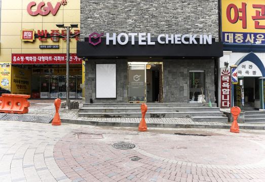 천안 호텔체크인 로비