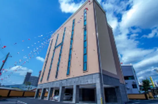 Wonju H Hotels near Pak Kyongni House, Pak Kyongni Literary Park