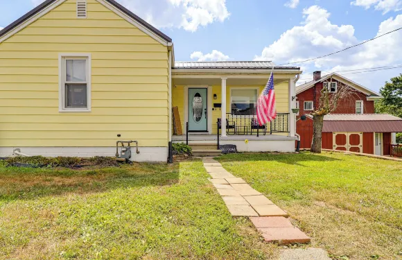 距離市中心及洪水博物館3英里：“舒適Q小屋”