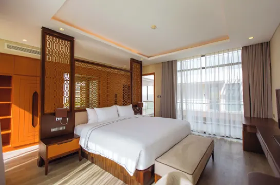 The Palm Nest Cam Ranh Pool Villa