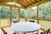 Screened Porch: Family-Friendly St Stephen Retreat - Homestays