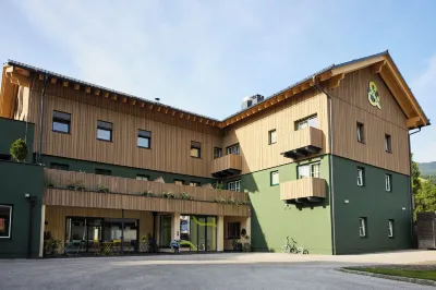 Hotel Und - Smart Alpine Stay Hotels in 