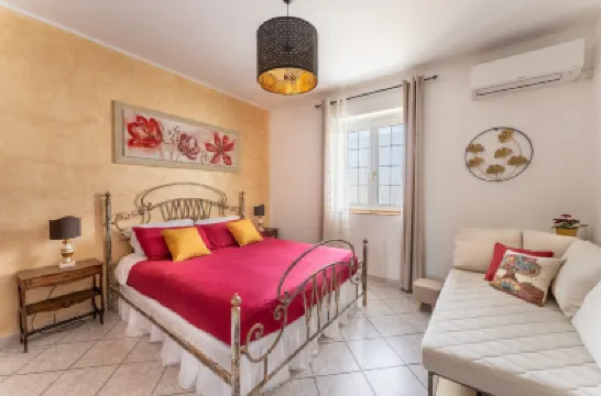 Miu' B&B , Ciampino , Villa Con Piscina e Parcheggio Privato โรงแรมใกล้คัมปาเนลเล ปาส