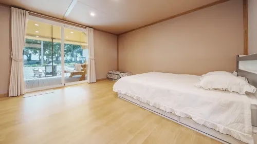 Namhae Chojun Bada Forest Glamping