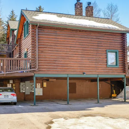 Cozy Mountain Condo Across from Snow King Ski Mtn!