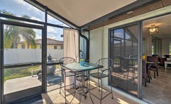 Bright Venice Home with Yard Less Than 4 Miles to Beach! - Housity