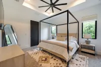 Contemporary Naples Home w/ Outdoor Kitchen & Pool - 3-Star