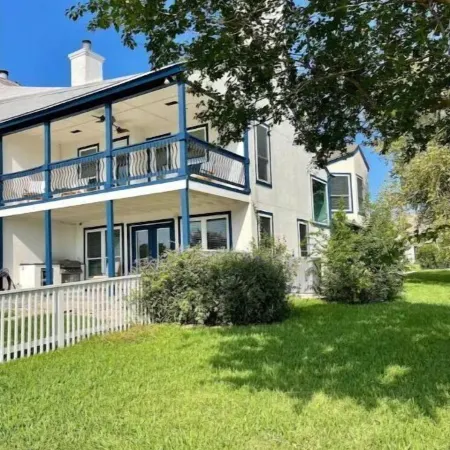 Linda's Lake House Waterfront on Lake Conroe