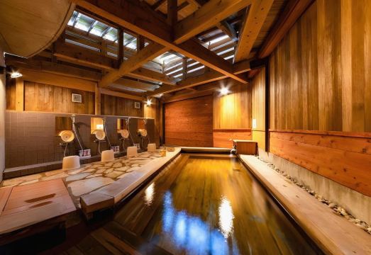 5. 에타비아 유후인..