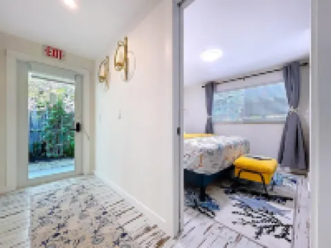 Charming Ground Level Resort Style 3 unit Condo  - unit C Hotels in Holmes Beach