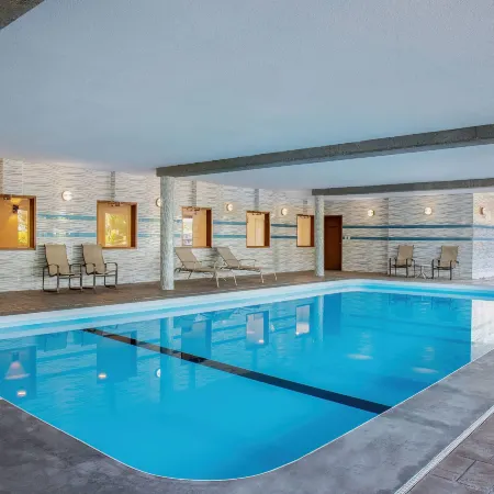 Days Inn & Suites by Wyndham West Edmonton
