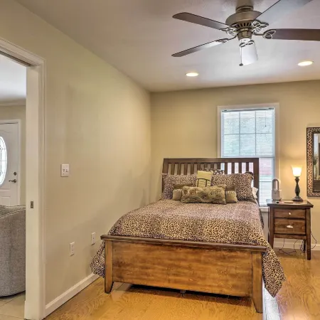 Pet-Friendly Georgetown Home < 1 Mi to Dtwn!