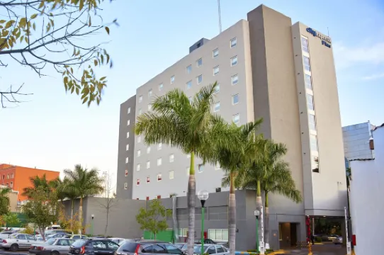 City Express Plus by Marriott Guadalajara Expo Hoteles en Guadalajara