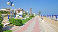 Seaside Apartment With Balcony - 2-Sterne
