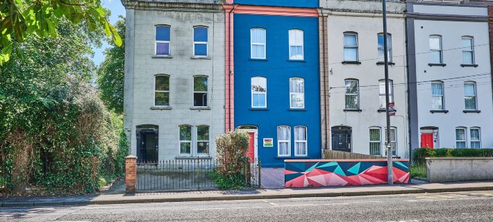 Forty Four North Hotels in Londonderry