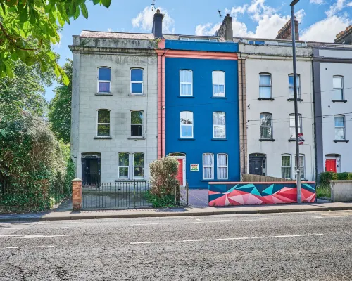 Forty Four North Hotels in Londonderry