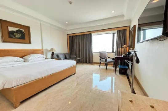 The Hans, New Delhi Hotels near Doordarshan