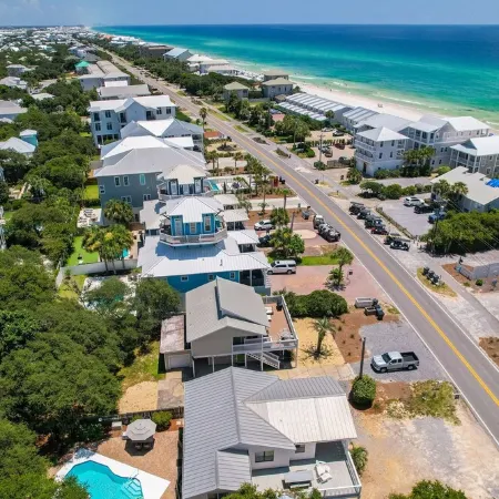 Easy Beach Access • Private Pool • Dog-Friendly Fenced Yard on 30A  Seacrest FL!