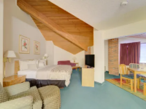 Capital O Amerihost Inn and Suites Mexico Hwy 54 MO Hotels in Mexico