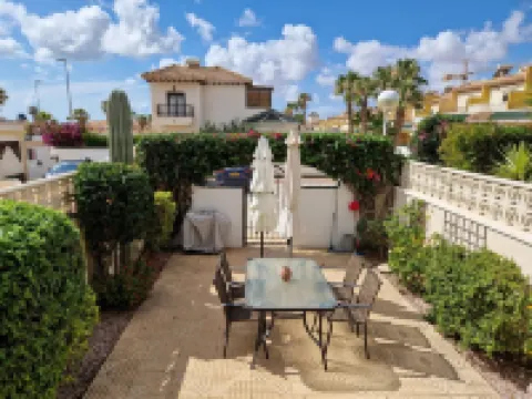 Spacious Bungalow in Quesada for 6 Hotels in Quesada