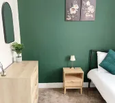 Your Home-from-Home - Business & Families - 6 Beds