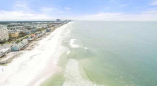 Bright 3BR Townhome Gulf Views Steps to Beach