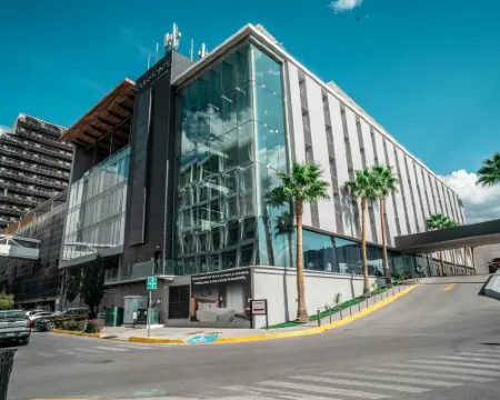 Four Points by Sheraton Distrito Uno Chihuahua チワワのホテル