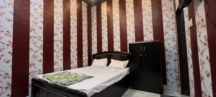 Maa Yashoda Devi Residency Hotels in Вріндаван