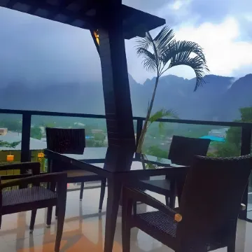 Blue Mountain Phangnga Resort Отели рядом с достопримечательностью «Пирс Тхадан»