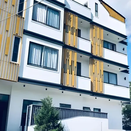 TTR Midtown View Hotel