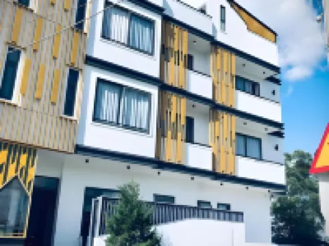 TTR Midtown View Hotel