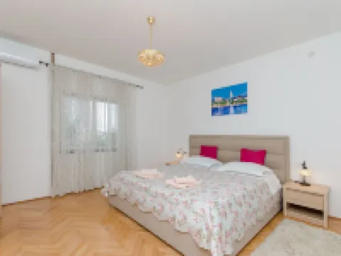 Apartment Ana with Private Pool Hotels in Solin