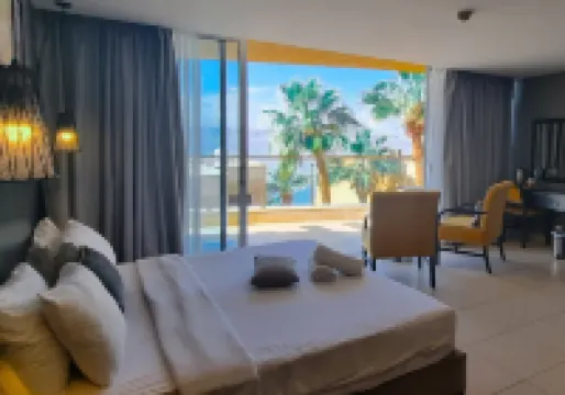 O Beach Hotel & Resort Hotels in 