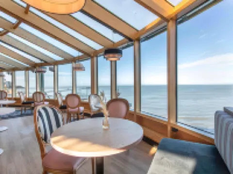 โรงแรมเมอร์เคียว กร็องวีล เลอ กร็อง ลาร์ฌ