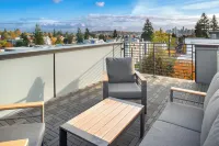 Lake View Townhouse