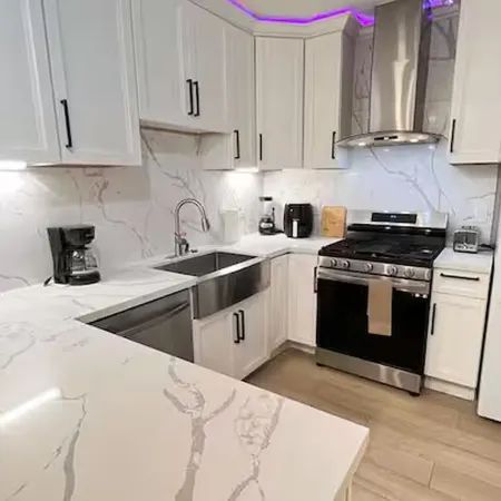 8354 Adam Unit B 1Bed 1Bath by SD Stay