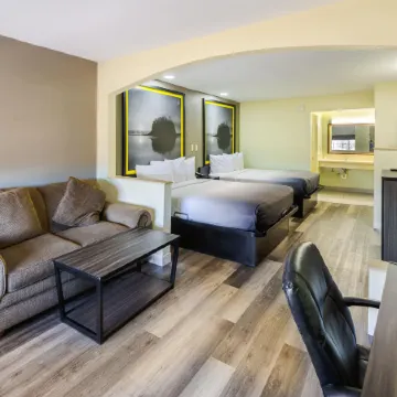 Super 8 by Wyndham Jackson MS