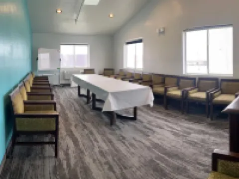 Alliance Hotel & Suites, a Howard Johnson by Wyndham Hotels in Alliance