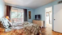 Bridges Townhome 7 Gorgeous Mountain Views, Private Jacuzzi, Steps to Eagle Lodge by RedAwning - Badekar